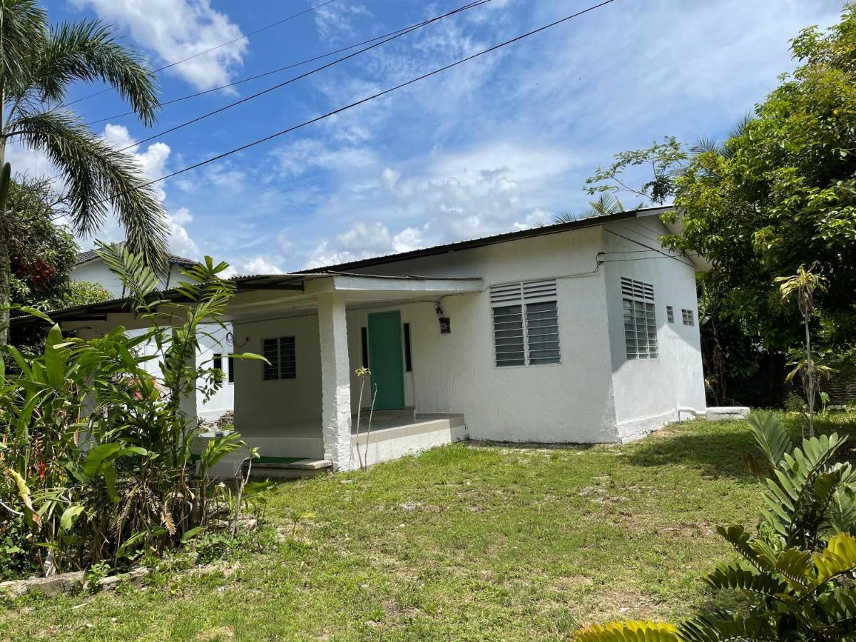 Cosy Little Home Near To The Town Pasir Puteh Exterior photo