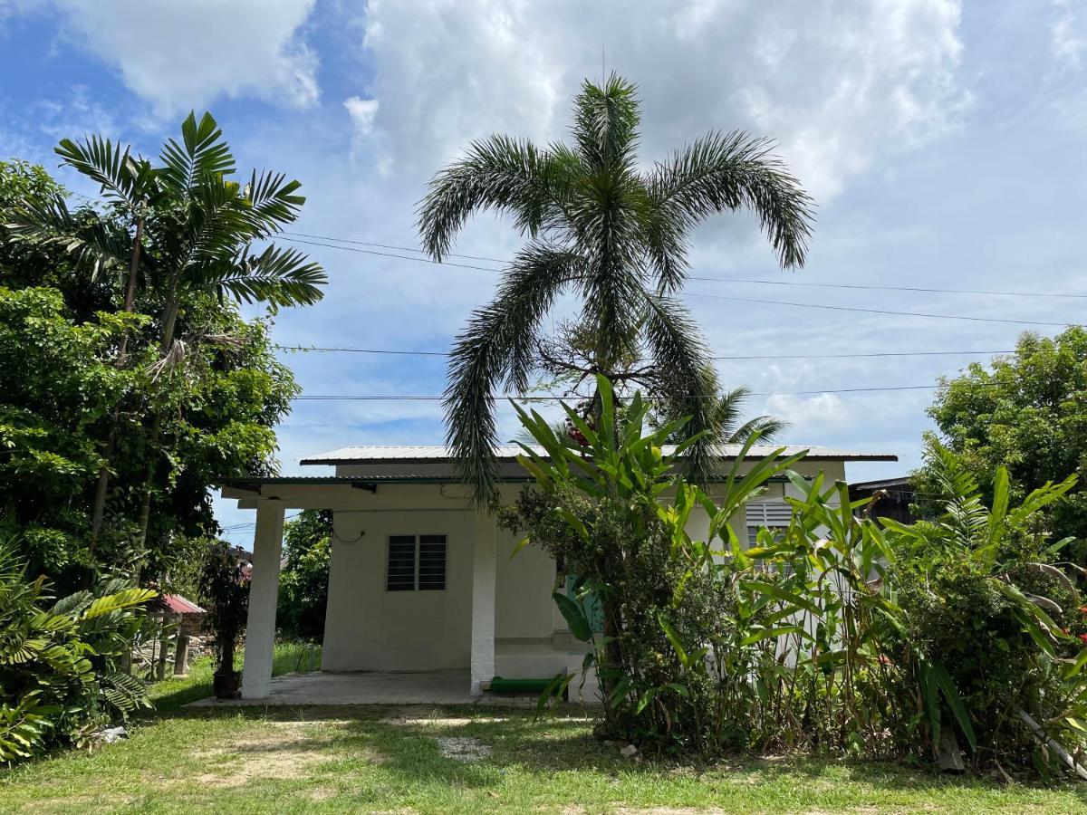 Cosy Little Home Near To The Town Pasir Puteh Exterior photo